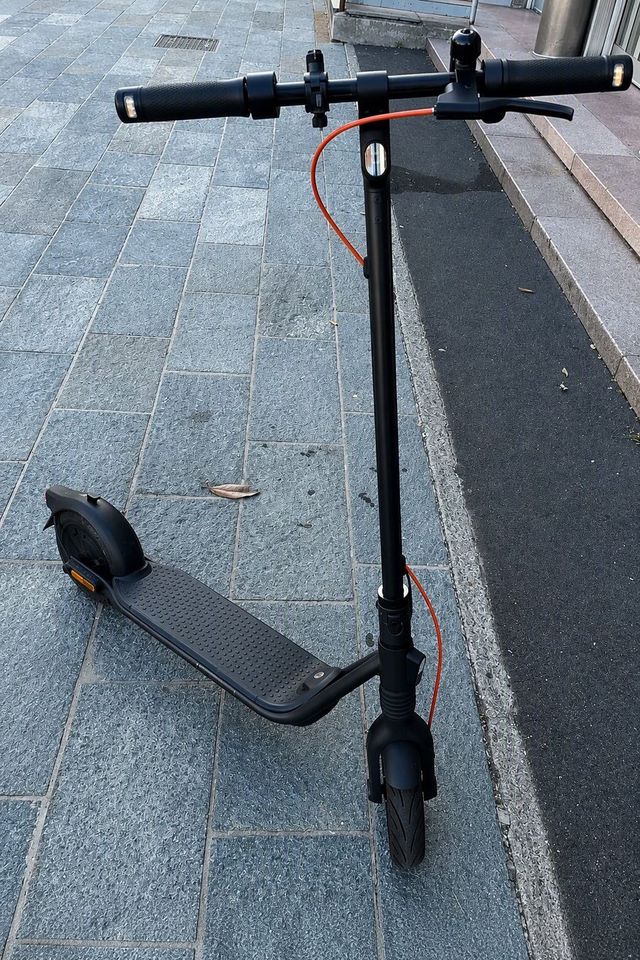 Segway Kickboard: Roller Trottinett Ninebot F2 Pro – Usato da St. Gallen venduto da SavPie