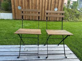 Gartenstühle aus Holz (2 Stück)