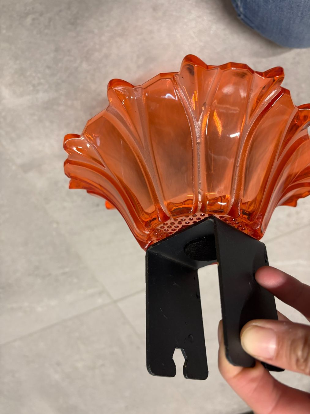 Stagni & Fontane ornamentali: Petit vase à eau fontainepour les oiseaux support magnétique – Nuovo (secondo la descrizione) da Salvenach venduto da gwenwywar