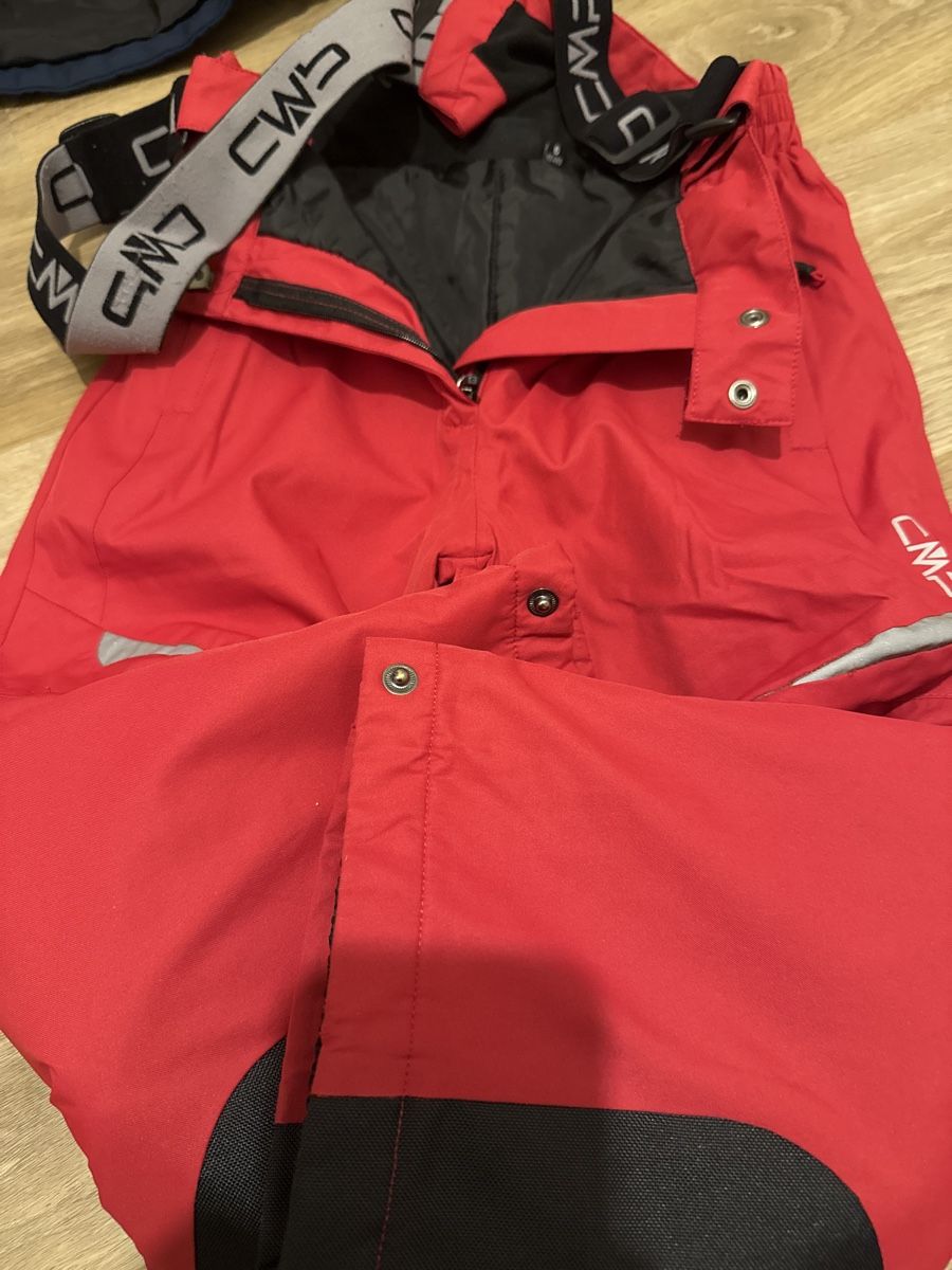 Lotti & Set di vestiti: Mädchen schneeanzug 128 – Usato da Adliswil venduto da Sale12 2