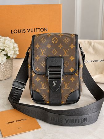 Louis Vuitton Messenger Bag Monogram like new