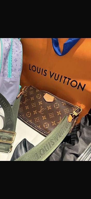 Sacs femmes: Louis Vuitton Multi Pochette  – D'occasion à Dietikon par lat_8mf6 1