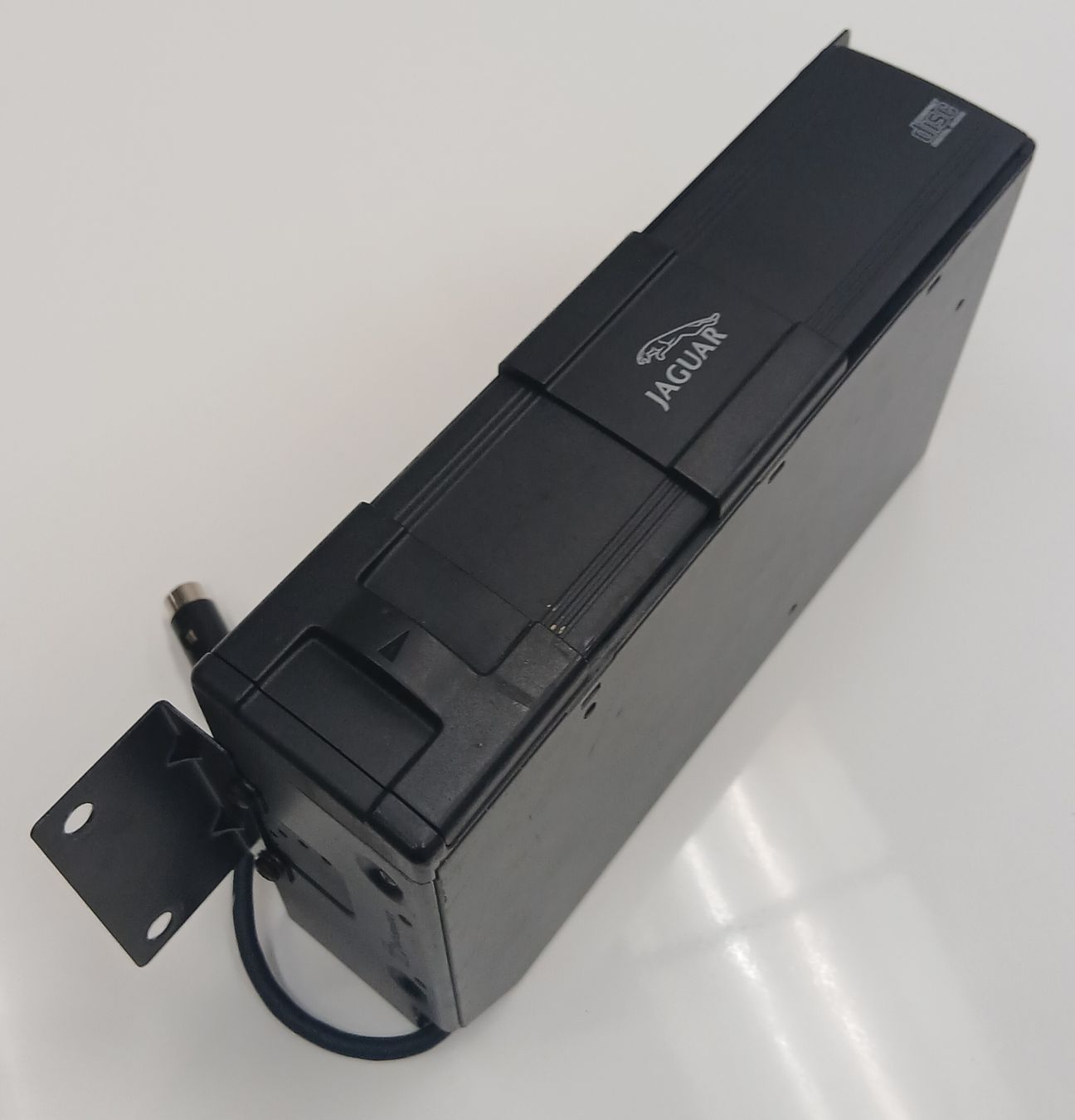 Radios: Chargeur CD Jaguar Daimler 1994-1997 – D'occasion à la heutte par Auto-stock