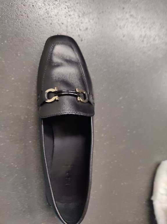 Chaussures femmes: Schwarze Halbschuhe  – D'occasion à Basel par viajesdemelli