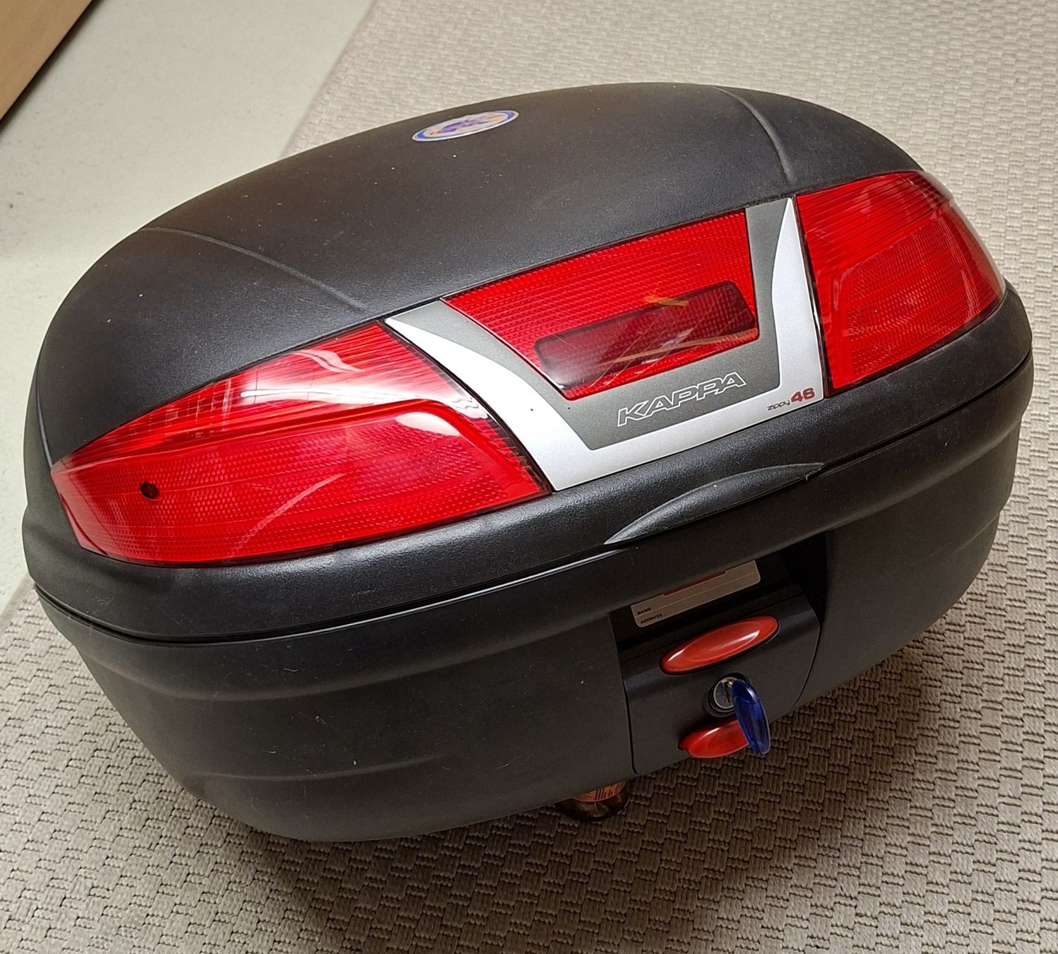 Topcase: Topcase 40 x 55 cm mit Montageplatte – Usato da Dietwil venduto da spyerx