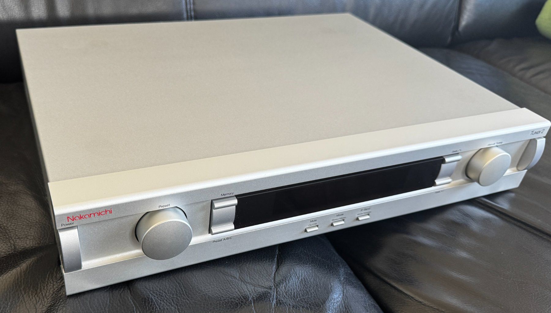 Radio: NAKAMICHI TUNER 2 - Stereo FM Tuner – Usato da Zürich venduto da Tapehead 4