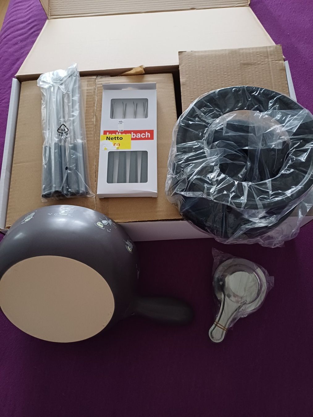 Pfannen: Fondue Set, NEU, 5-teilig, Mäuseaufdruck – Neu und originalverpackt aus Eschenbach LU von chriesi67 2