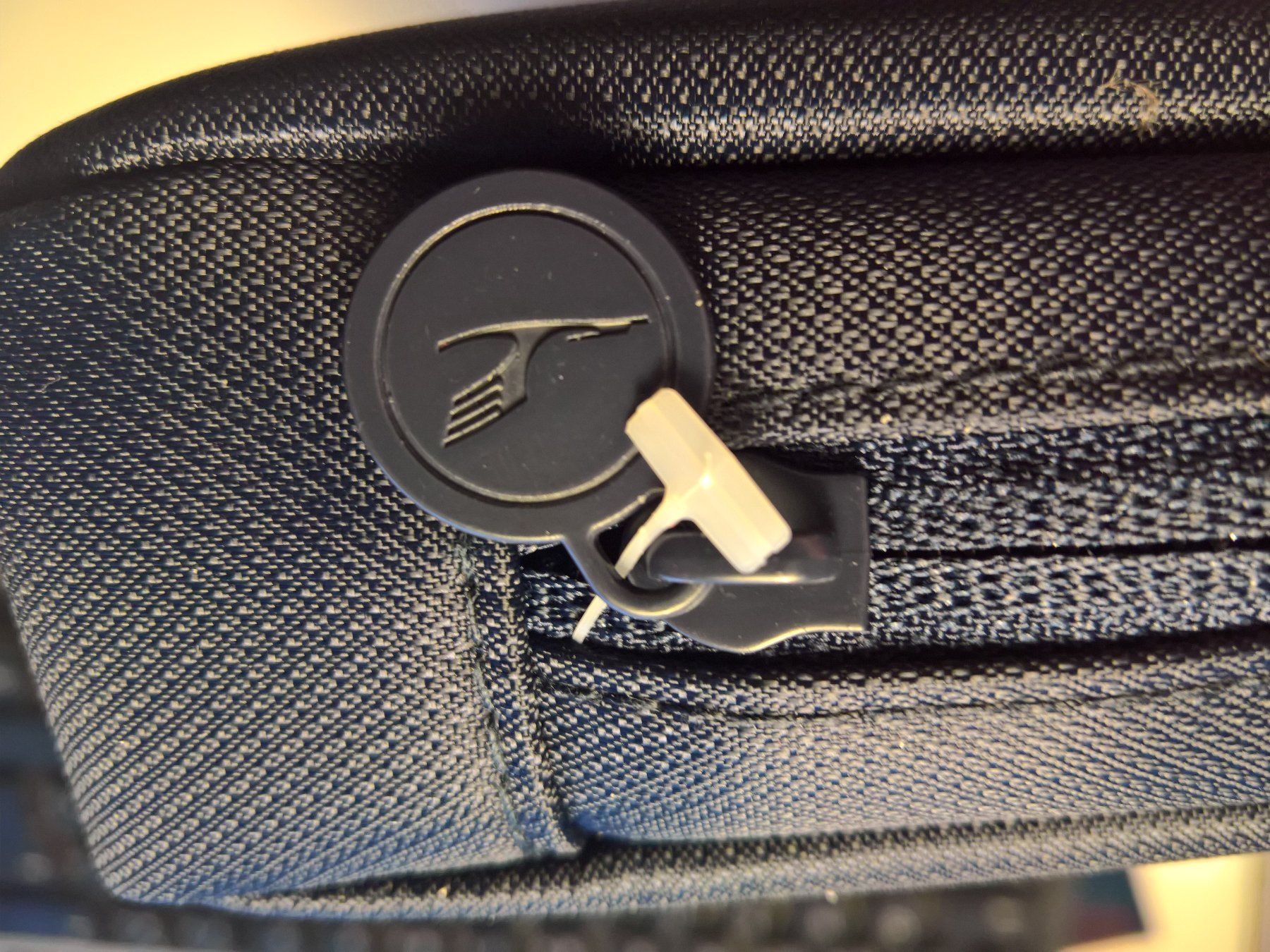 Custodie per cosmetici: Lufthansa amenity kit, Business class, Mai 2026 – Usato da Horgen venduto da Gstufe 2