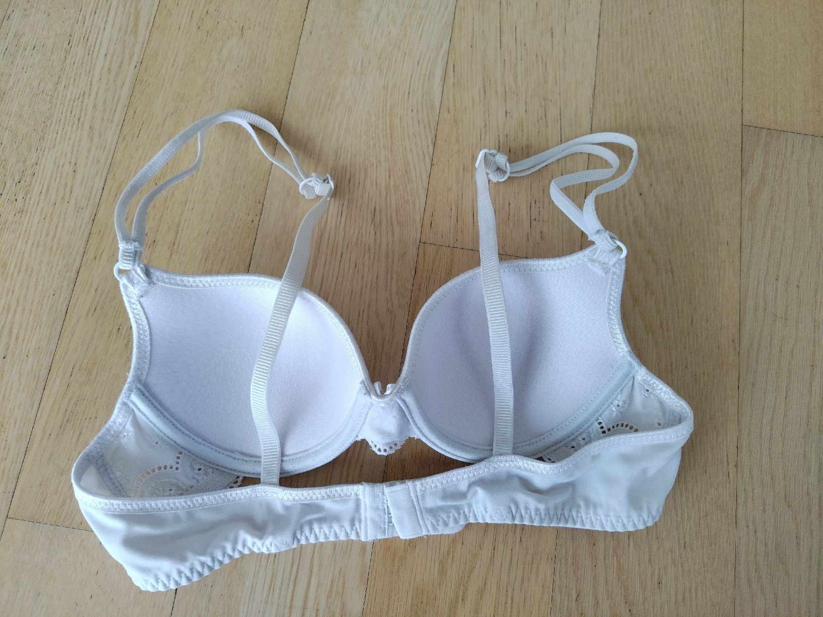 Passionata Altra biancheria intima: PASSIONATA Schalen BH Weiss Cup 70A – Usato da Buchrain venduto da QueenyHE51 1