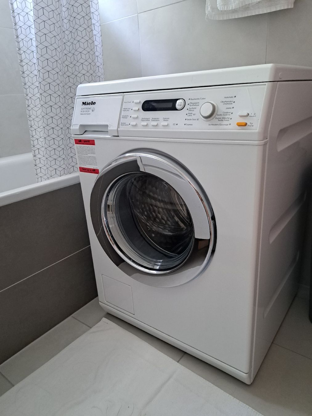 Miele Machines à laver: Lave linge Miele softtronic W38-25CH  – D'occasion à Hauterive NE par car_p2jx