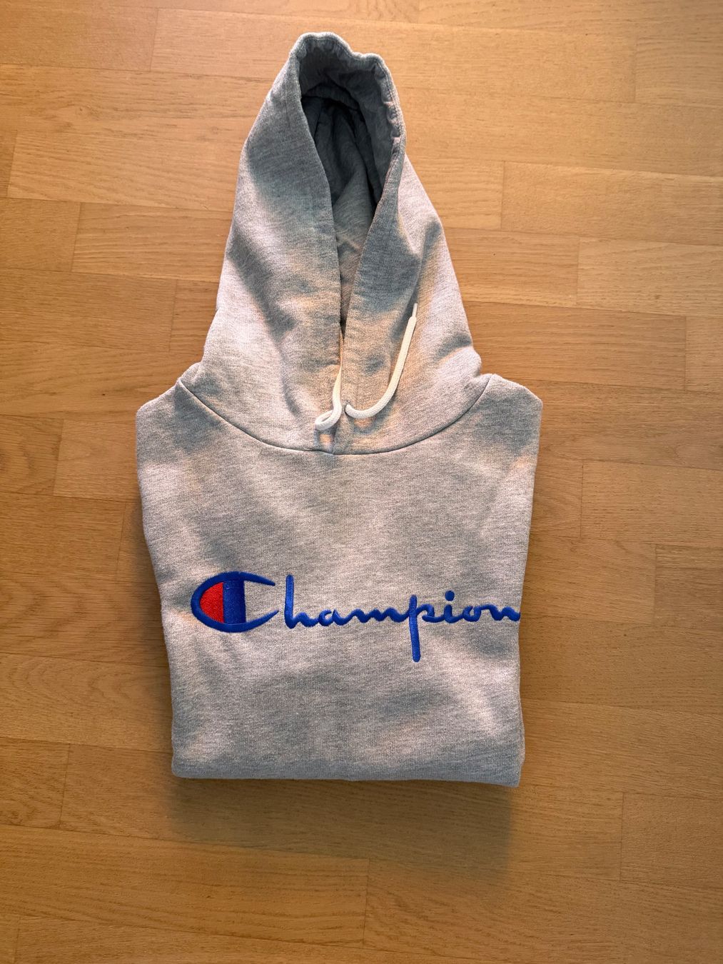 Pullover & Sweatshirts: champion pullover – Gebraucht aus Luzern von dro_zx9f