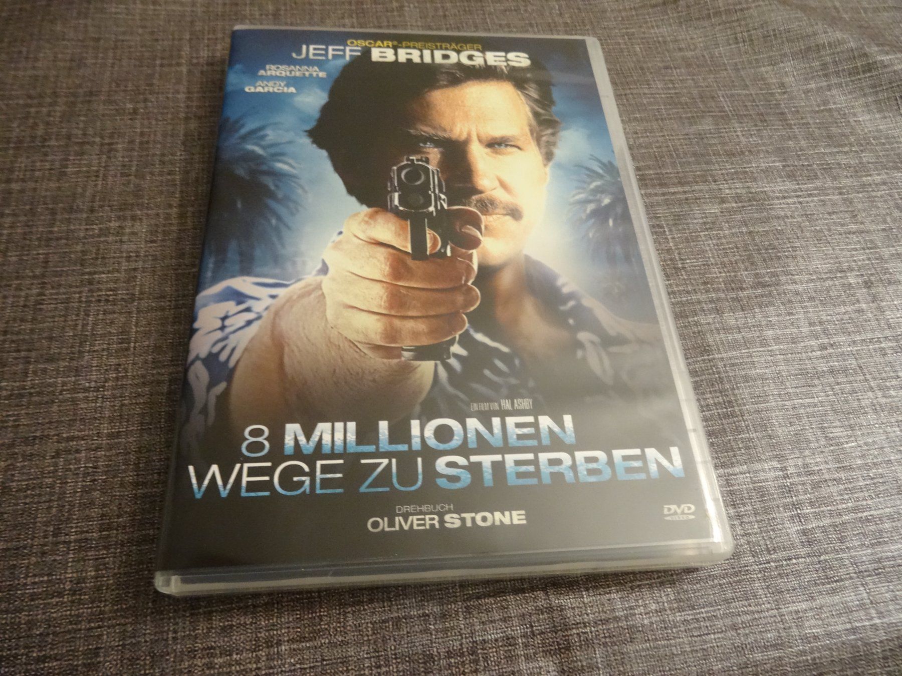 Tutti i DVDs: DVD 8 Millionen Wege zu sterben – Usato da Olten venduto da Disc-Verkauf