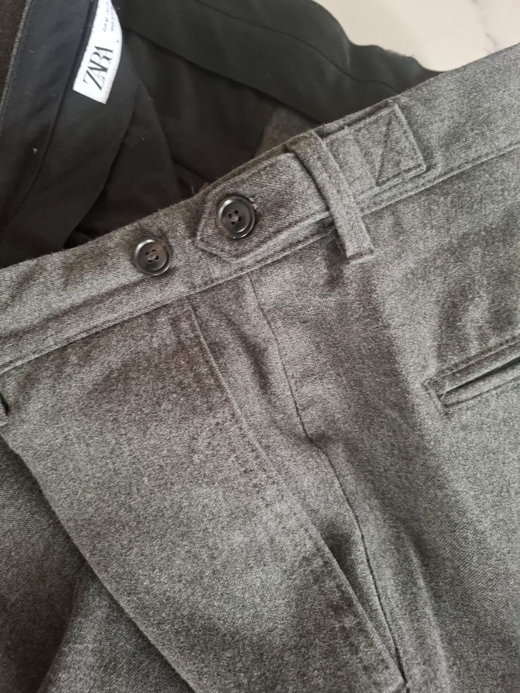 Zara Hosen: Zara Herren Hose, Gr. 42, Grau – Gebraucht aus Massagno von Michaela.F 1