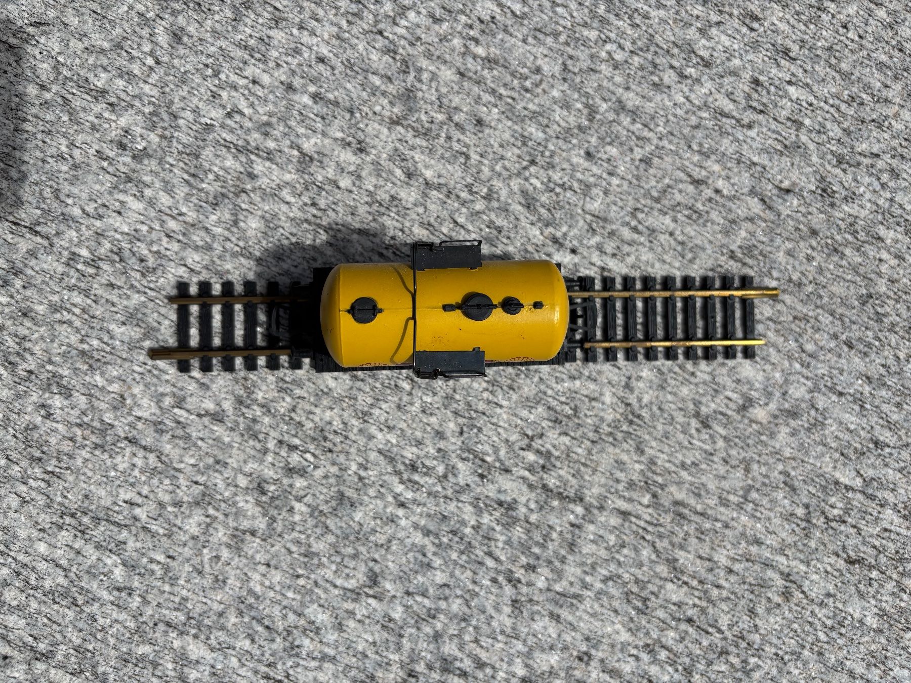 Rivarossi Modellini di ferrovie: Rivarossi H0 Vagone cisterna Shell FS Italia – Usato da Chiasso venduto da Carrara-Modellismo 7