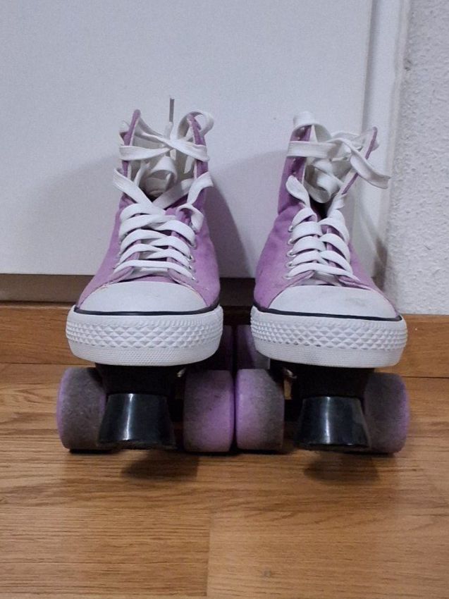 Pattini in linea & Pattini a rotelle: Lila Rollschuhe Grösse 37 – Usato da Bern venduto da KavIndustries 1