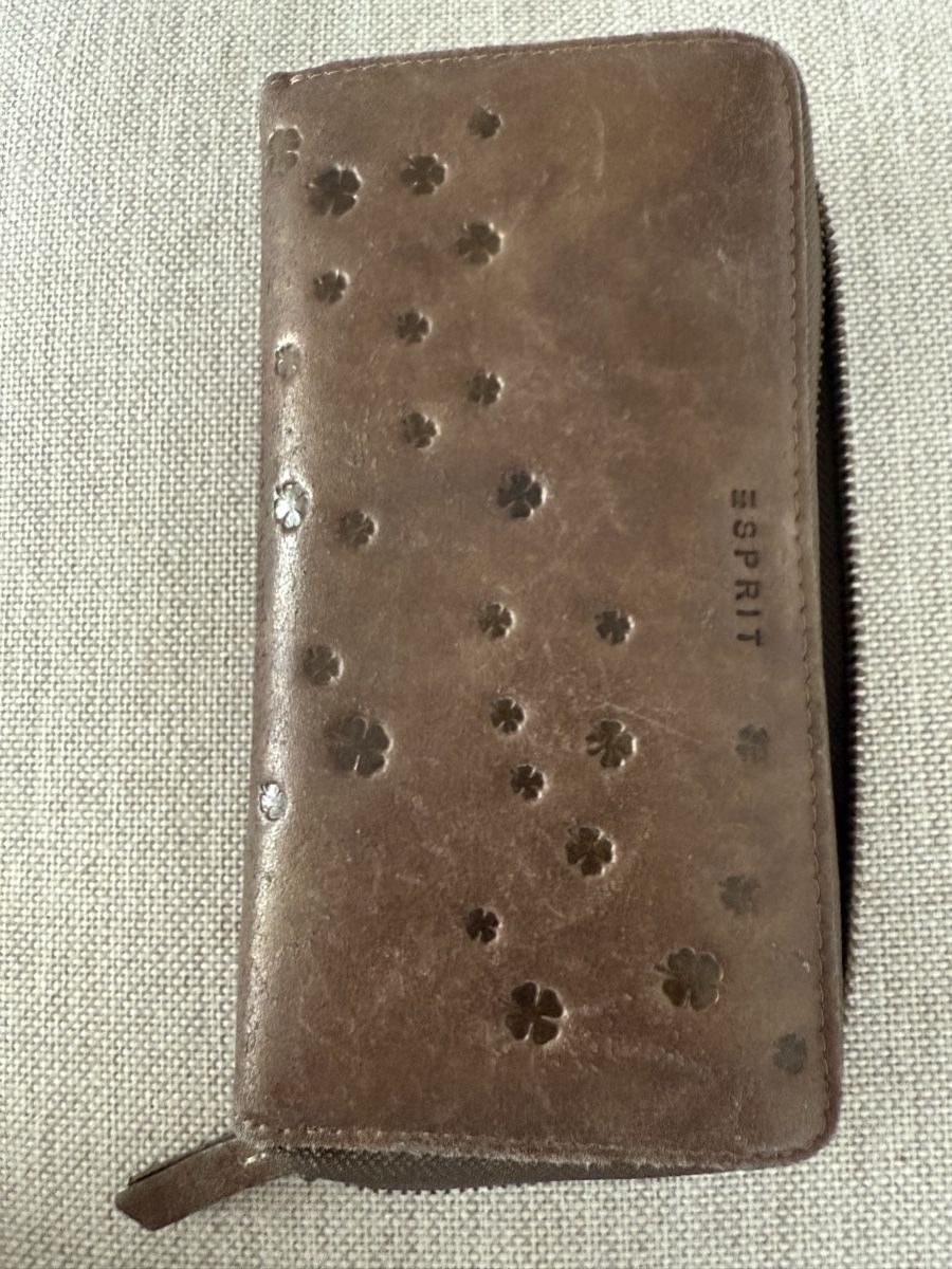 Esprit Portamonete: Portemonnaie Esprit – Usato da Sumiswald venduto da sonrisa70