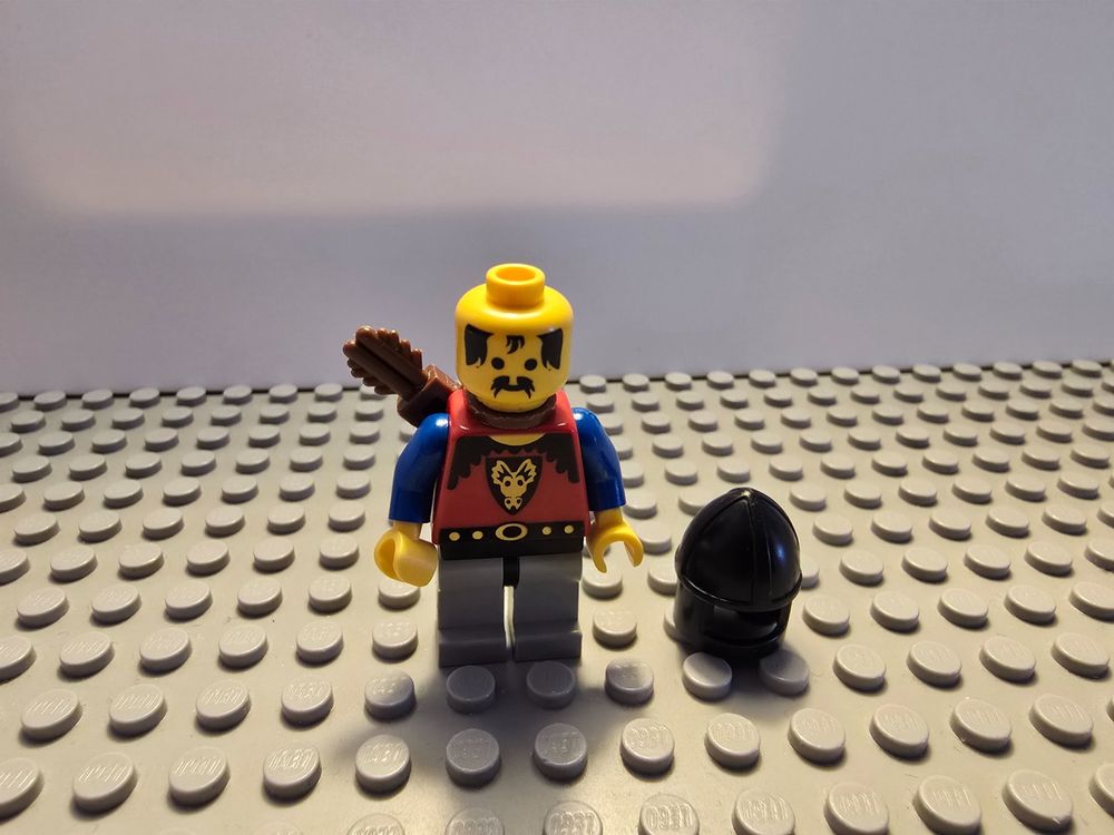 Lego Baukästen: Lego Dragon Knights ( cas245) seltene Figur – Gebraucht aus Basel von Swi-7621 3