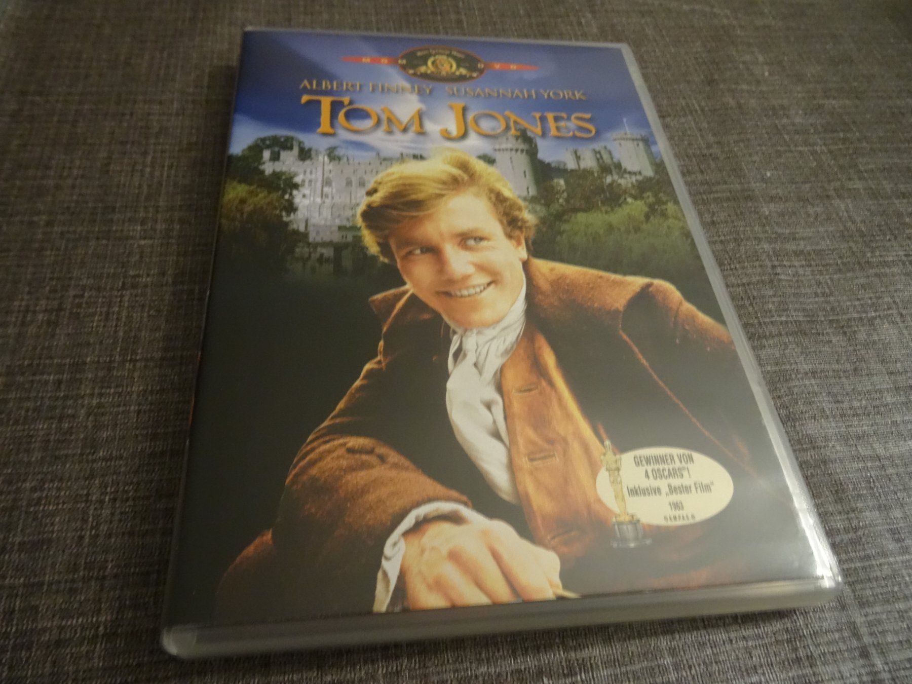 Tous les DVDs: DVD Tom Jones Albert Finney – D'occasion à Olten par Disc-Verkauf