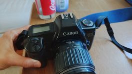 Analoge Canon EOS 1000 EF 35-80mm