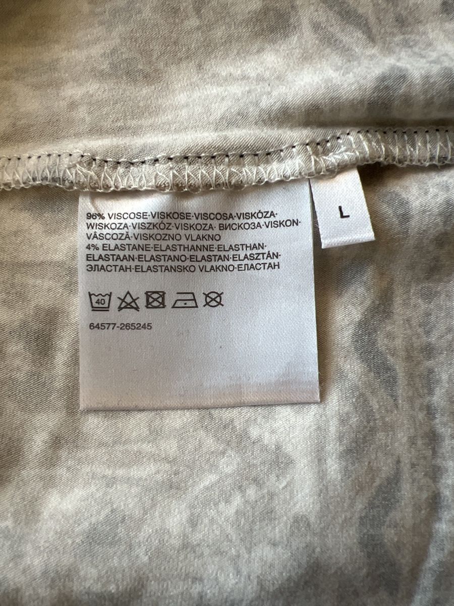 C&A T-Shirts: Damen Shirt Gr. L gemustert Viskose – Gebraucht aus Münsingen von est_s6vf 3
