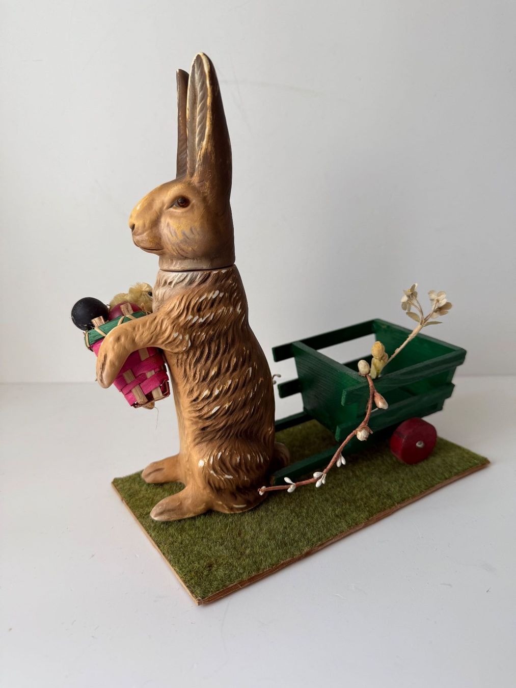 Tutte le decorazioni: Alter Osterhase Candy Container – Usato da Zwingen venduto da moje1 4