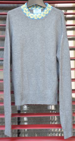 Prada Pullover / Pull .44 ( L)