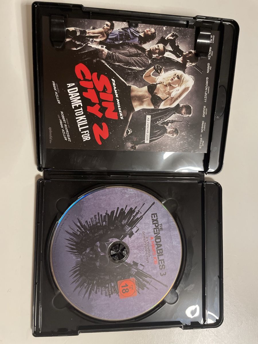 Tous les DVDs: The Expendables 3 / Blu-Ray – D'occasion à Zürich par Bomboo 2