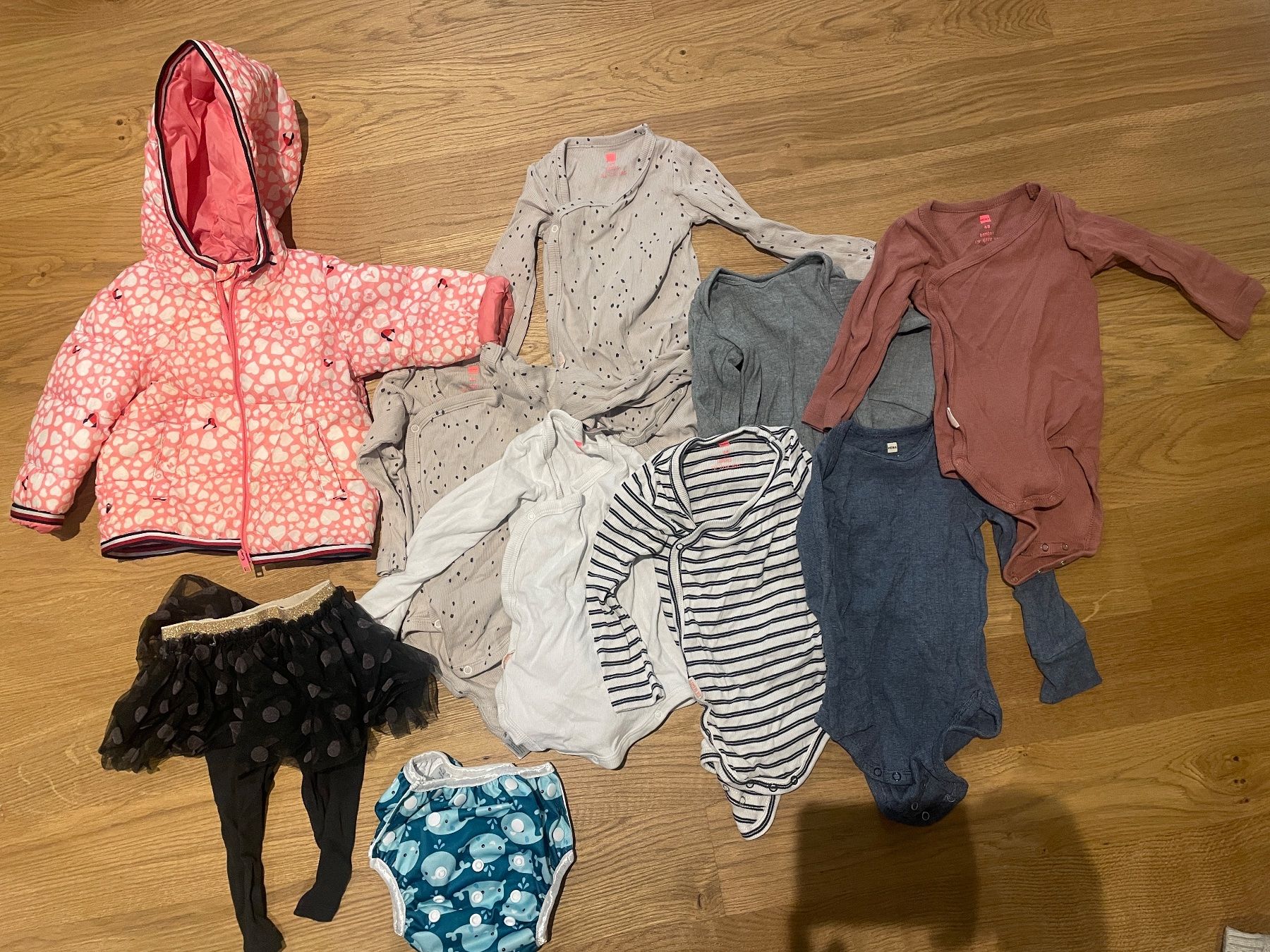 Lotti & Set di vestiti: Mädchen Kleidung große 68, 10-teil – Usato da Uetikon am See venduto da mei_75rv