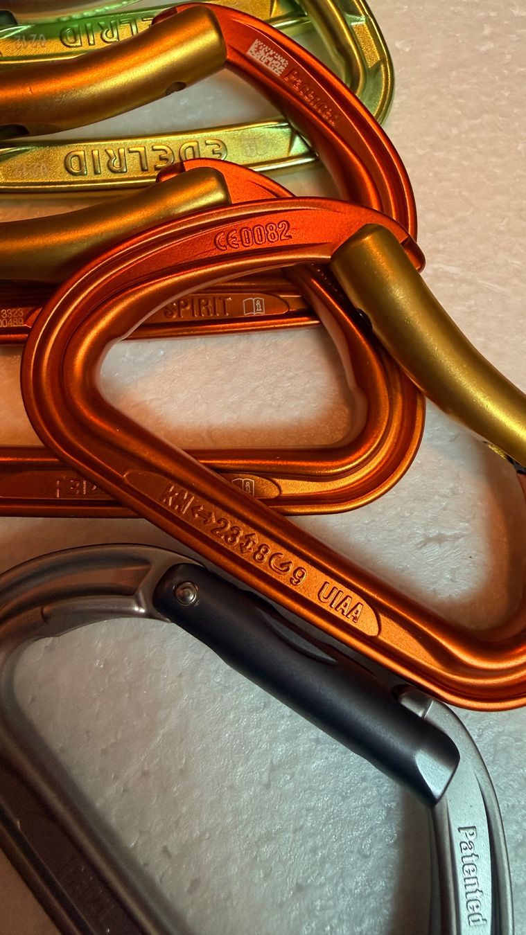 Attrezzatura da arrampicata: Edelrid Pure Bent und Petzl Karbiner – Nuovo (secondo la descrizione) da Gossau SG venduto da Pinguin1975 1
