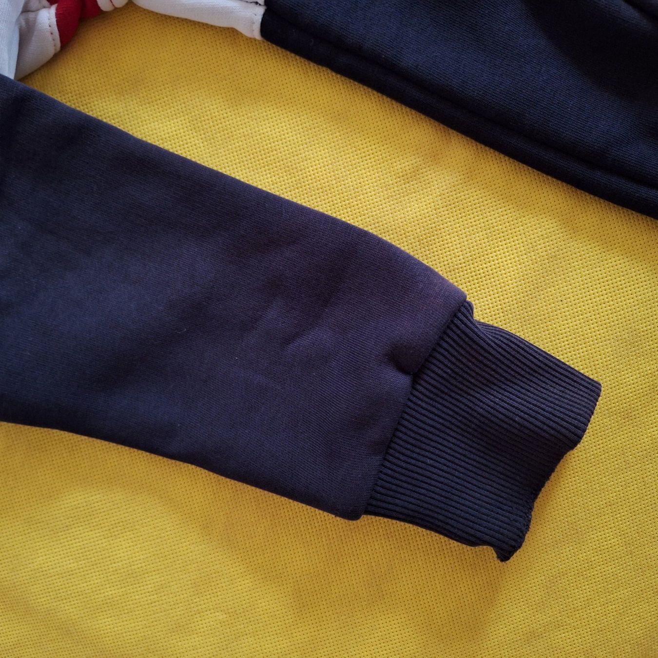 Tommy Hilfiger Maglioni & Felpe: Tommy Hilfiger Hoodie, Grösse S – Usato da Hettenschwil venduto da Schneuggi2 5