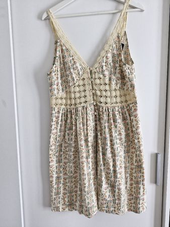 Topshop Sommerkleid, Blumenmuster, Gr. 44, leicht & luftig