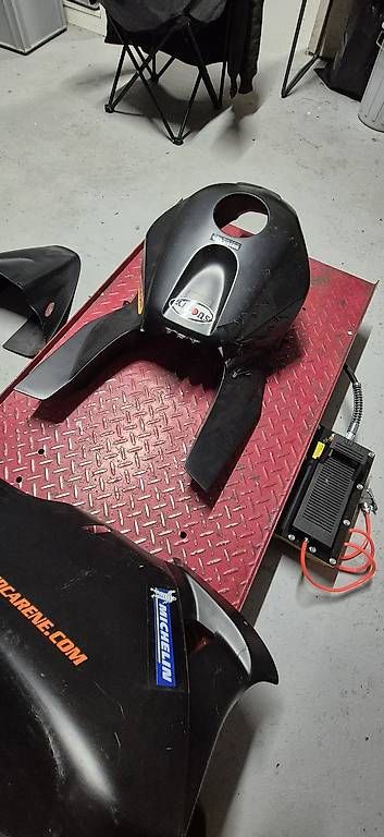 Tutti i ricambio per moto: Carene CBR 600rr  – Usato da Solduno venduto da kil_sc68 3