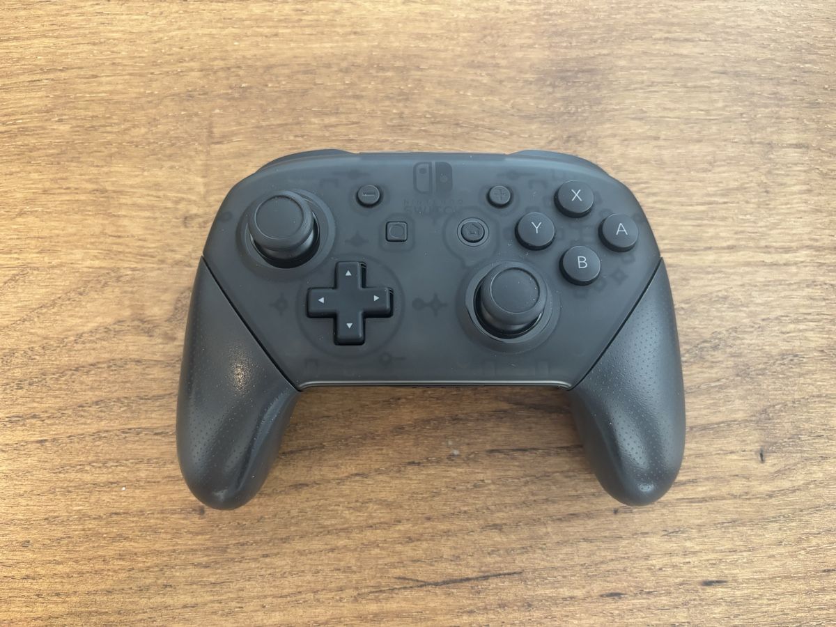 Nintendo Manettes: Controller Nintendo Switch Pro Controller – D'occasion à Wollerau par giu_wh5v