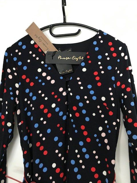 Phase Eight Vestiti: KLEID NEU PHASE-EIGHT Navyblue Grösse 34 leicht tailliert – Nuovo e nell'imballaggio originale da Oberägeri venduto da strubeli64 1