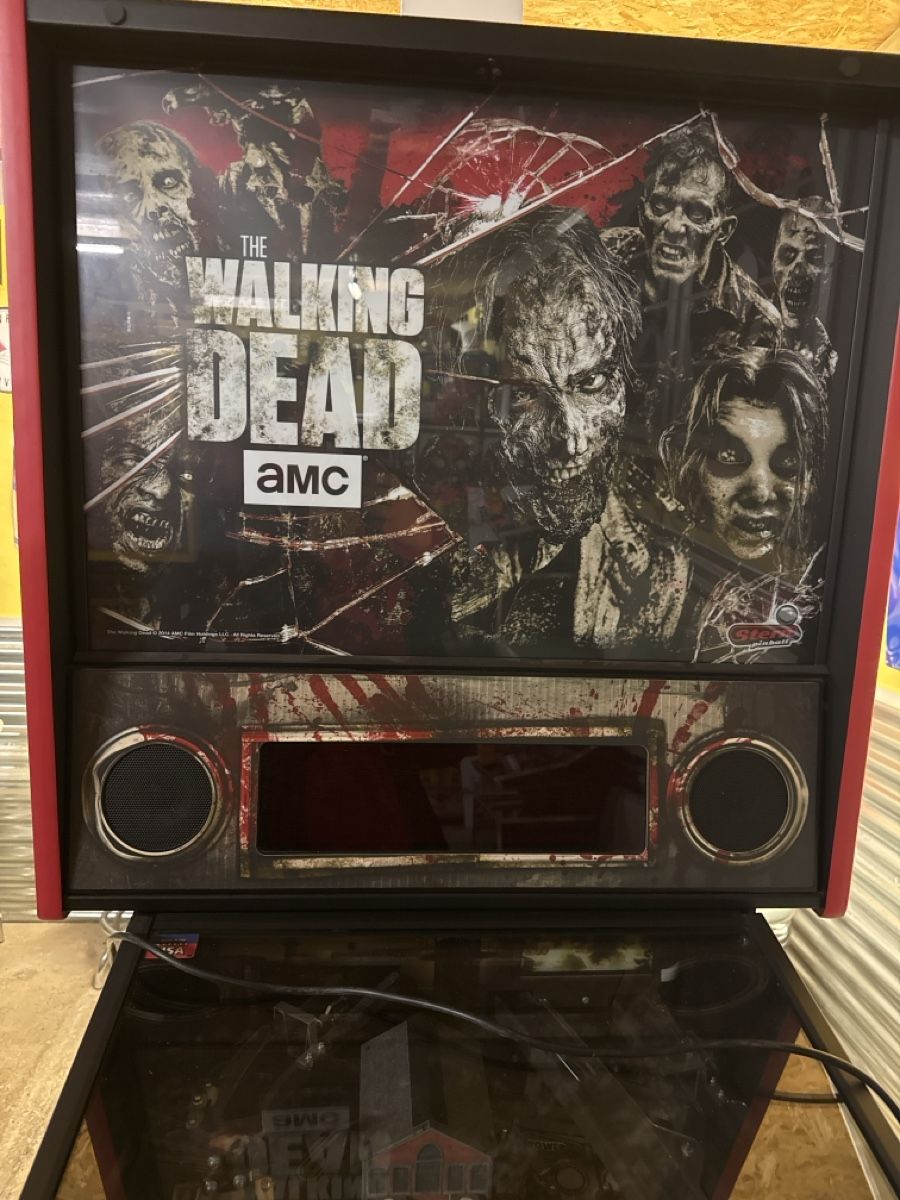 Stern Pinball Flipper: Flipper walking dead – Usato da saxon venduto da electrojeux