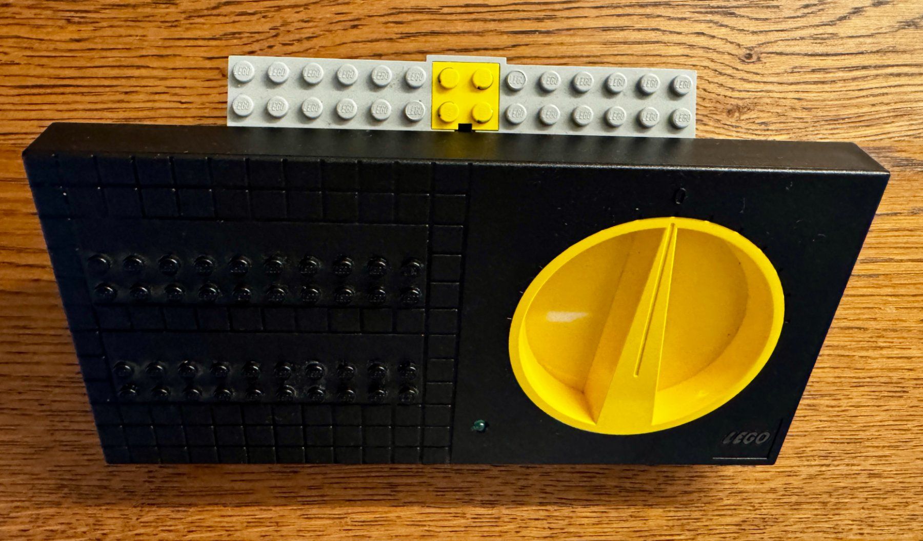 Lego Kit di costruzioni: LEGO 9V Eisenbahn Transformer + Netzteil – Usato da Rechthalten venduto da hosme_be 1