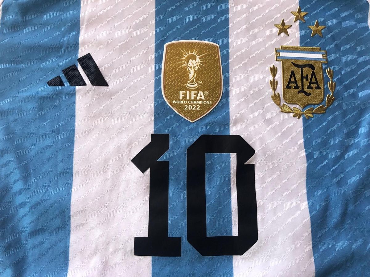 Adidas Canottiere & Pantaloni: Trikot Argentinien Messi WM2022 – Usato da Dürnten venduto da ueseco 2