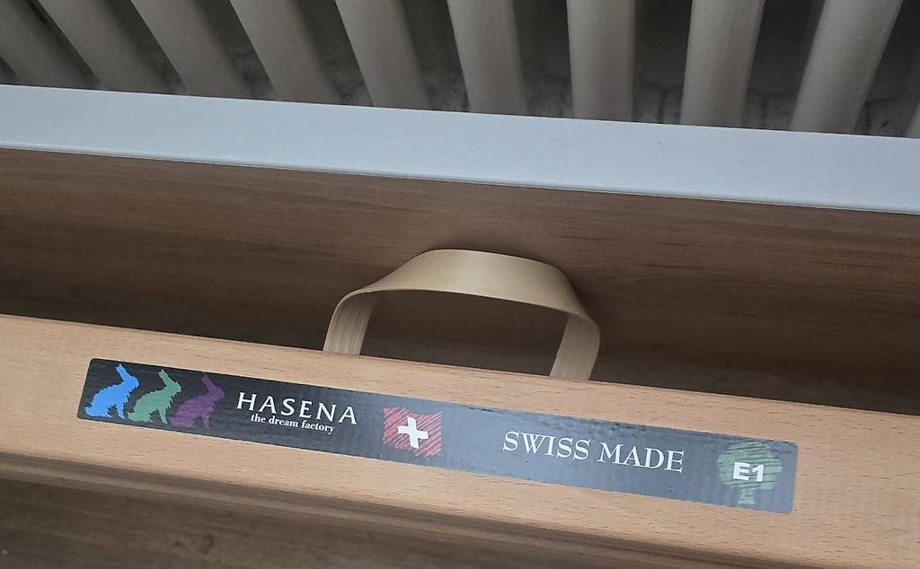 Betten: Bett 90 x 200 inkl. Lattenrost gratis dazu – Gebraucht aus Neuhausen am Rheinfall von Franostar. 1