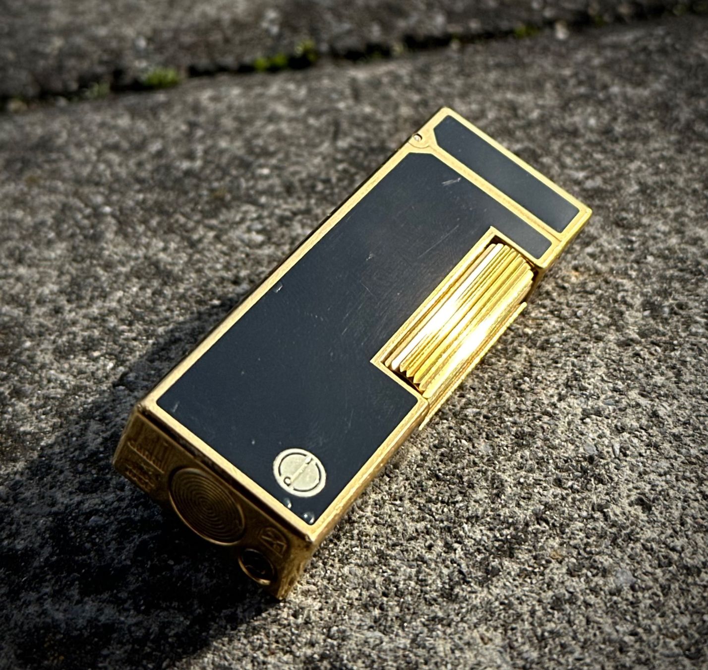 Dunhill Accendini: Dunhill Rollagas Black Lacquer Gold-Plated – Usato da Zürich venduto da RatsTreasure 1