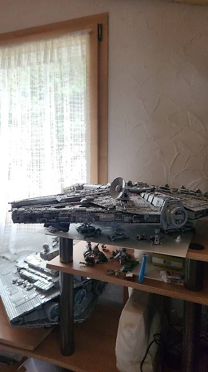 Jouets: Lego Millenium Falcon – Neuf avec emballage d'origine à Weggis par Philipp_H 1