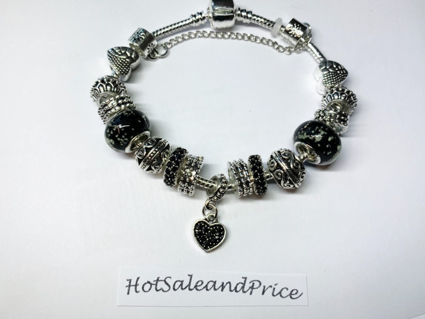 Bracciali & Braccialetti: Charms Armband,  mit Herzen usw – Nuovo e nell'imballaggio originale da Courlevon venduto da HotSaleandPrice 3