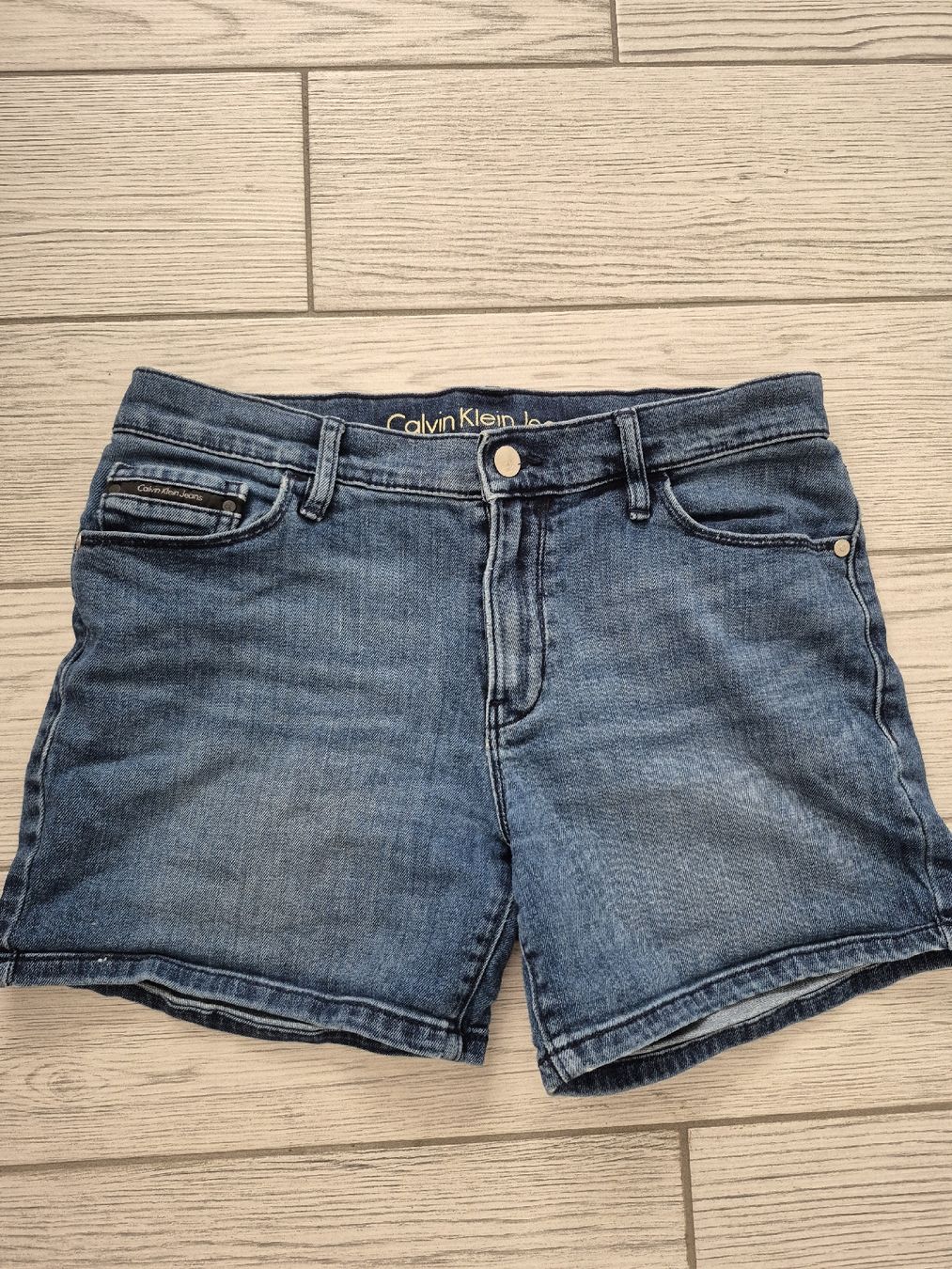 Calvin Klein Jeans: Short Calvin Klein Jeans W29 – Usato da St-Pierre-Clages venduto da _RV