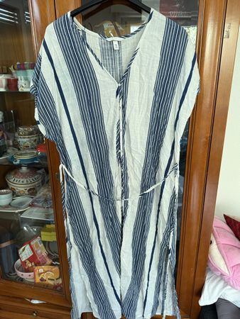 H&M dress size M