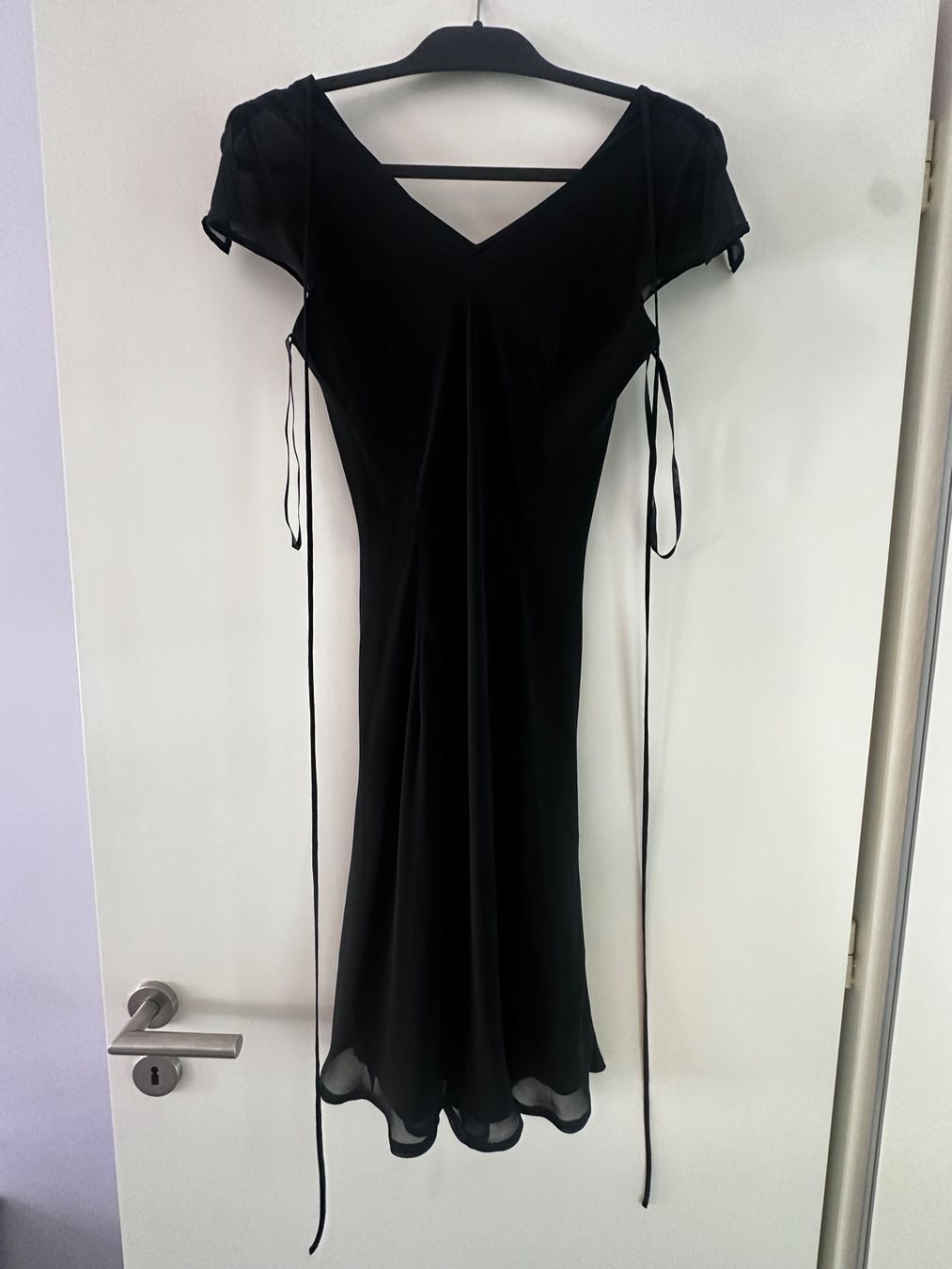 Esprit Robes: Robe noire Esprit taille 36 – D'occasion à Vevey par lua_vb2w
