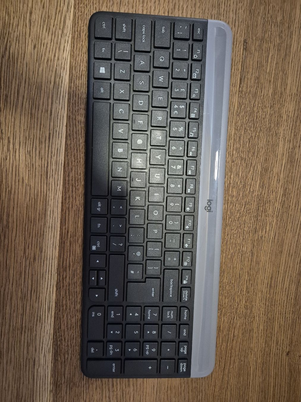 Logitech Tastaturen: Logitech keyboard K470 QWERTY (English) – Gebraucht aus Ostermundigen von