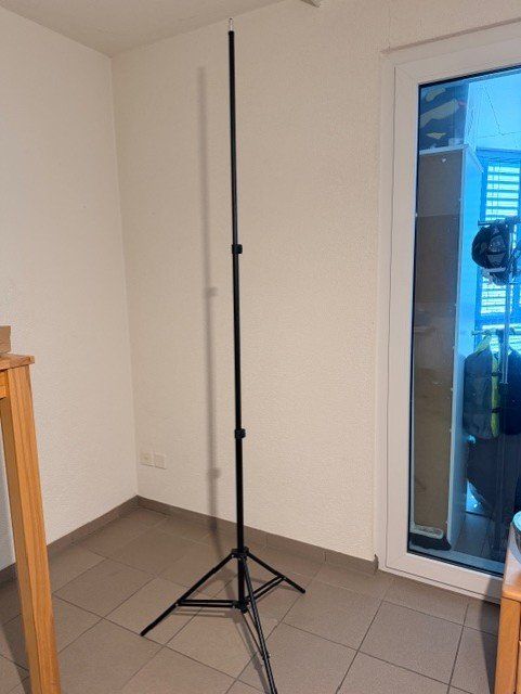 Lampade: Ringleuchte inkl. Stativ 2m – Usato da Trimbach venduto da Qom 3
