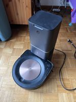iRobot Roomba S9+ avec tour de vidange et accessoires