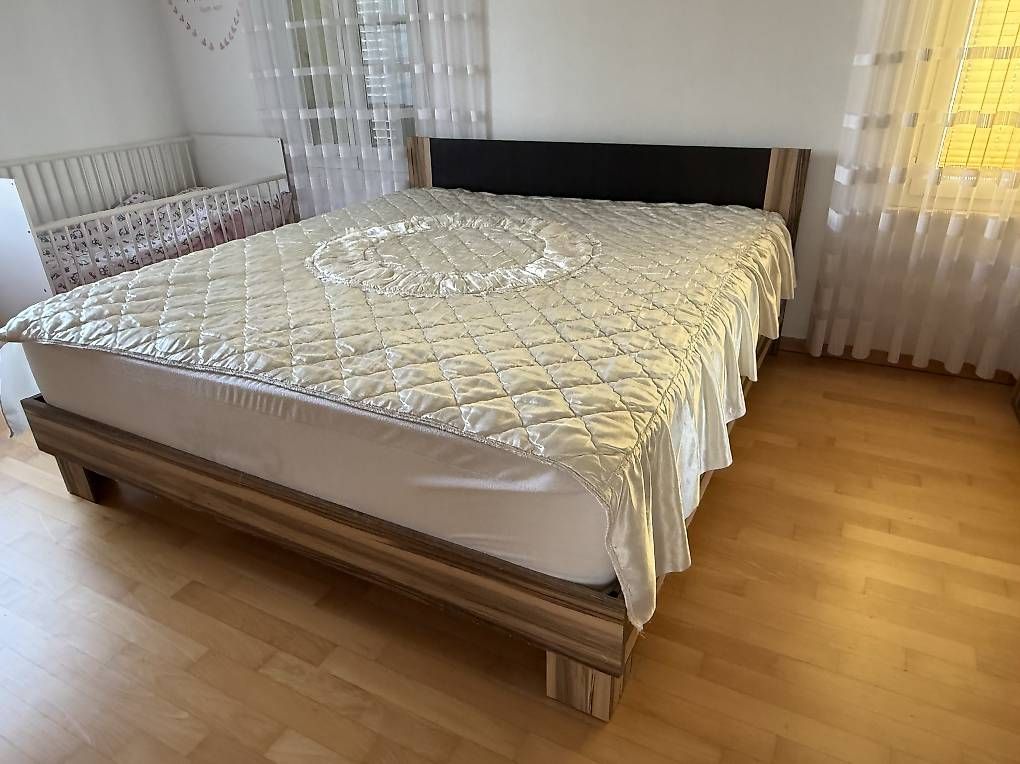Letti: Bett mit Matratze  – Usato da Düdingen venduto da Se1007 1