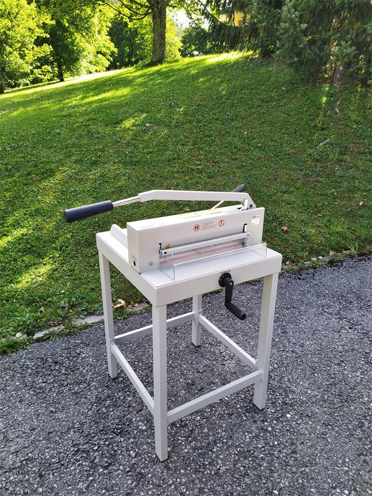 Altro materiale per ufficio: Découpeuse / Massicot Ideal 3905 – Usato da Morgins venduto da Laurentcorinne 2