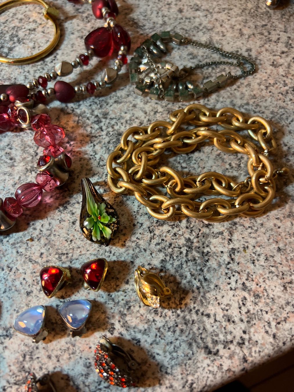 Lot De Bijoux Vintage Divers - Occasion, Pièces Uniques Et Rétro à Collectionner Ou Porter
